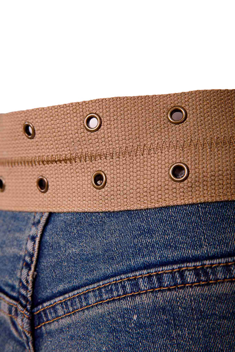 LOW RISE BELTED JEANS