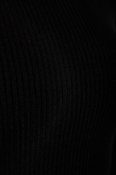 HIGH NECK KNITTED TOP