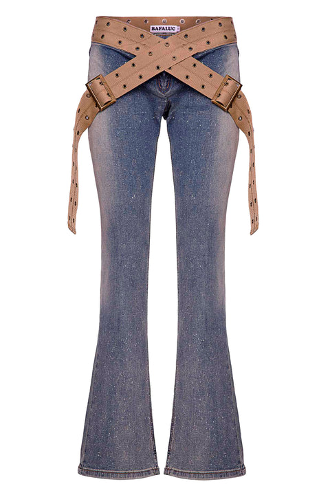 LOW RISE BELTED JEANS
