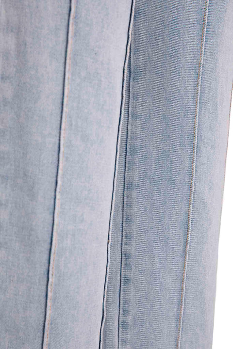 JEANS WITH SEAM DETAILS