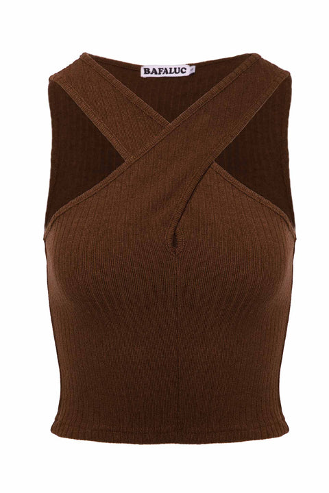 ΜΠΛΟΥΖΑ ΜΕ ΚΡΟΥΑΖΕ ΛΑΙΜΟΚΟΨΗ