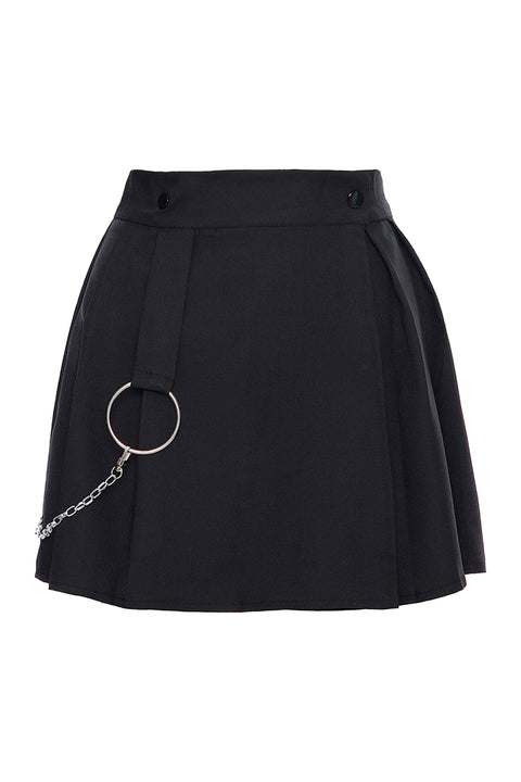 PLEATED SKIRT WITH A CHAIN